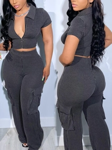 Damen zweiteiler Freizeitset in Dunkelgrau mit Reißverschluss-Crop-Top und Cargo-Hose