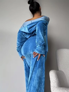 Survêtement en velours bleu ciel avec sweat à capuche court et pantalon évasé