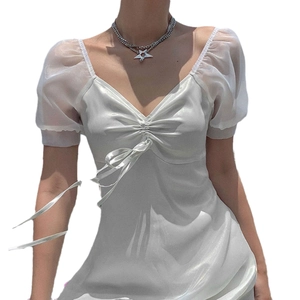 White mini dress with puff sleeves, sweetheart neckline and bow tie in satin fabric
