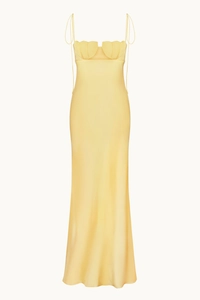 Detailansicht der Muschel-Cups und des Satinstoffs an einem hellgelben Slip-Kleid
