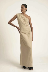 Elegant one-shoulder satin dress in champagne gold with pleated waist details and long cut
