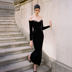 Elegant Off-Shoulder Velvet Maxi Dress Women Lace Trim Long Sleeve Slim Fit Evening Gown For Banquet Party Formal Wedding Guest Dress