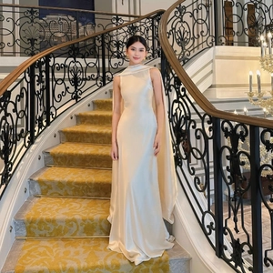 Elegant Satin Maxi Evening Dress Sleeveless Halter Neck With Cape Design Slim Fit Fishtail Formal Party Gown For Women
