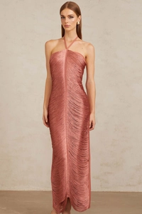 Robe de soirée longue à licou en or rose avec détails de franges pour événements