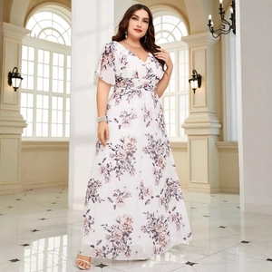Detail of white floral plus size maxi dress featuring elegant V-neck and short sleeves