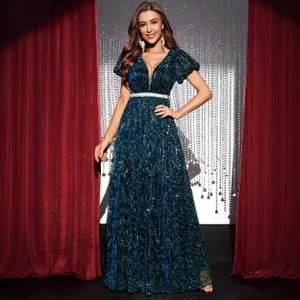 Abito da sera verde scuro con paillettes, scollo a V, maniche a sbuffo e cintura