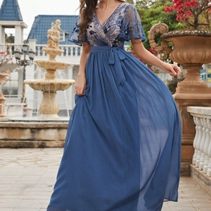 Elegant navy blue V-neck evening dress with floral lace embroidery and chiffon skirt