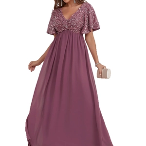 Elegante abito da sera rosa antico con corpino di paillettes e gonna in chiffon fluida