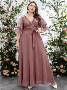 Elegant plus size V-neck dress with lace embroidery and chiffon skirt in dusty rose