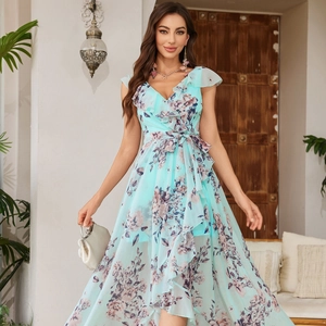 Elegante abito lungo in chiffon floreale azzurro con maniche a volant e cintura in vita