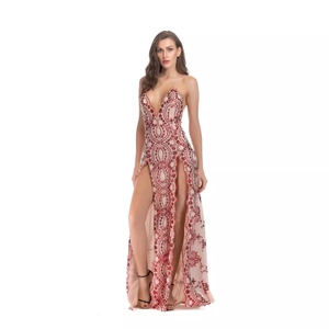 Robe de soirée à paillettes rouge et rose doré avec col en V et doubles fentes hautes