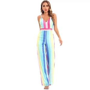 Tuta sexy a righe verticali multicolore con paillettes, scollo a V e gamba larga