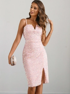 Robe nuisette à paillettes roses dos nu avec fente haute pour soirées élégantes