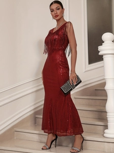 Robe de soirée élégante à paillettes rouges sans manches avec franges et coupe sirène