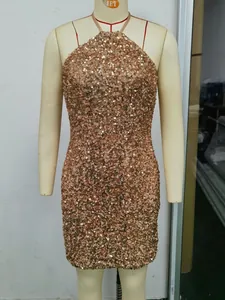 Robe mini à paillettes champagne doré avec dos nu et coupe moulante pour fête