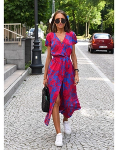 Floral print wrap maxi dress with V-neckline and waist tie for summer vacation