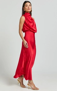 Elegantes rotes Maxikleid aus Satin mit Neckholder und seidig glänzendem Finish