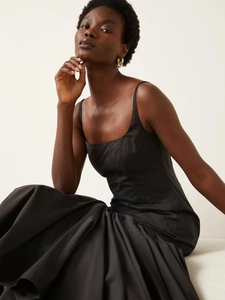 Elegant black french strap maxi dress with slim waist and pleated flared hem for summer