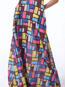 Elegant sleeveless maxi dress with colorful geometric grid print in a loose fit