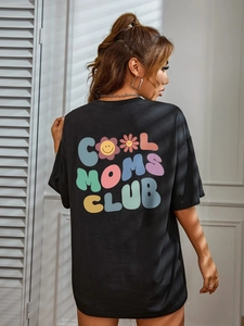 Damen Oversize T-Shirt in Schwarz mit Cool Moms Club Rückenprint und bunten Blumenmotiven