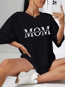 Women's black oversized T-shirt with MOM print and names for Mother's Day gift