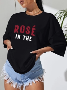 Los zwart katoenen dames t-shirt met Rosé-print en distressed denim short met franjes