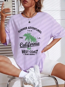 Women's light purple oversized California graphic T-shirt with palm tree print style