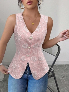 Pink jacquard sleeveless vest with pearl buttons and V-neck for elegant summer styling