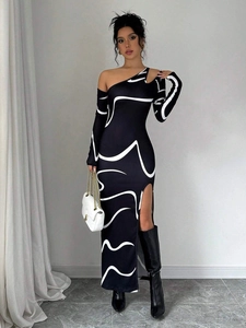 Elegant off-shoulder bodycon dress with black and white abstract print and side split