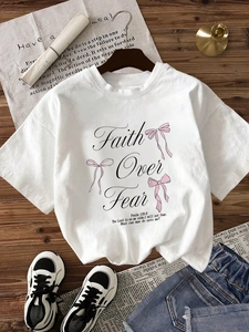 T-Shirt Femme Décontracté en Soie de Lait Manches Courtes Faith Over Fear Nœud Rose Imprimé Col Rond Été