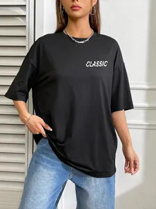 T-shirt noir oversize minimaliste pour femme avec imprimé classique et style décontracté