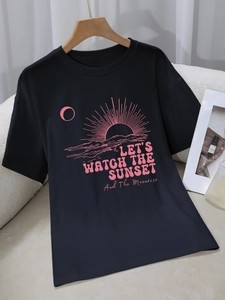 Women's Casual Round Neck Short Sleeve T-Shirt Let's Watch The Sunset Landscape Letter Print Brushed Milk Silk Loose Streetwear Top