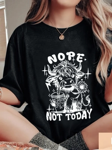 T-shirt nera larga da donna con simpatica stampa di mucca delle Highlands e scritta NOPE