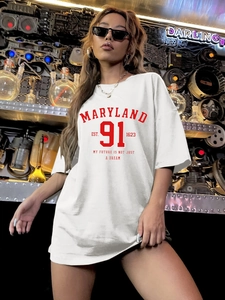 T-shirt oversize da donna bianca con stampa grafica Maryland 91 rossa e girocollo