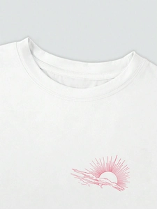 T-shirt blanc en coton pour femme avec imprimé graphique minimaliste de lever de soleil rose