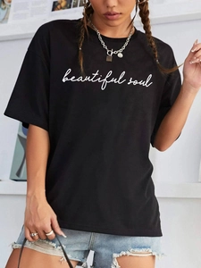 T-shirt noir décontracté pour femme avec col rond et imprimé 'beautiful soul'