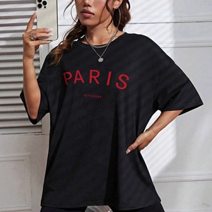 T-shirt noir oversize pour femme avec imprimé graphique Paris rouge et col rond