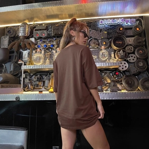 Oversized dark brown crew neck cotton t-shirt for women in a loose streetwear style