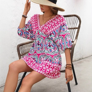 Robe bohème d'été à col en V et imprimé floral, parfaite pour la plage et les vacances