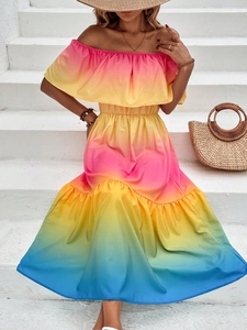 Détails de la robe dégradée arc-en-ciel à volants avec col Bardot et taille haute