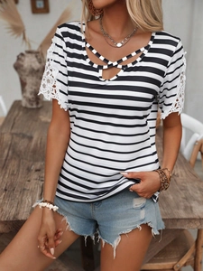 Elegant white striped T-shirt with lace sleeves and hollow V-neckline for women