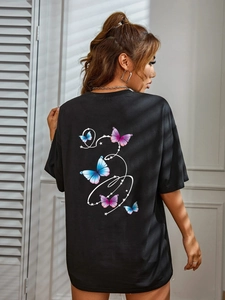 T-shirt noir ample pour femme avec imprimé papillon coloré et étoiles au dos