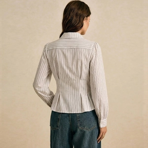 Camicia a righe a maniche lunghe dal taglio slim con pieghe in vita per un look da ufficio