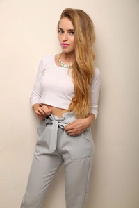 Chic women high waist grey harem pants with elastic waist and a matching tie belt