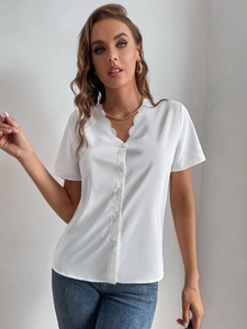 Elegant white short sleeve V-neck blouse with scalloped edges and single-breasted buttons