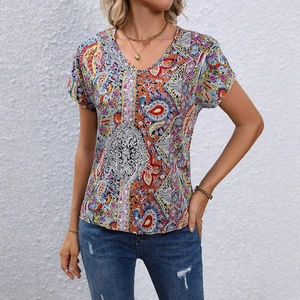 Haut à col en V pour femmes avec motifs ethniques colorés paisley et mandala