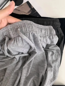 Pantalon de détente côtelé à jambes larges gris et noir avec taille élastique à cordon