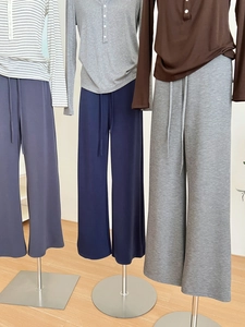 Set relax da donna a vita alta con pantaloni a gamba larga e maglia stile henley