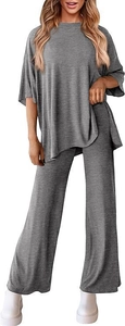 Graues zweiteiliges Loungewear-Set mit übergroßem Oberteil und weiter Hose im Detail