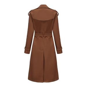 Vue arrière du trench-coat marron caramel avec bavolet et ceinture réglable à la taille